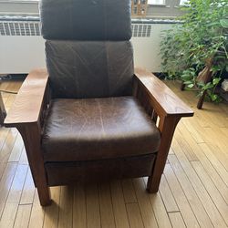 Leather Recliner In Lakeview 