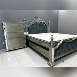 ESPERANZA QUEEN BEDROOM SET
Queen Bed, Dresser, Mirror and nightstand