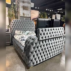 Gray Color King Or Queen Bedroom Set With Fireplace TV Lift