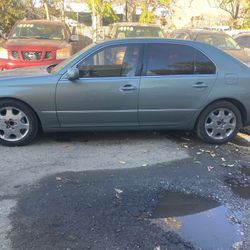 2005 Lexus LS 430