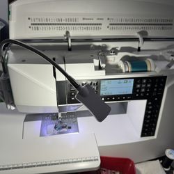 Husqvarna Viking Designer Jade 35 Sewing & Embroidery Machine