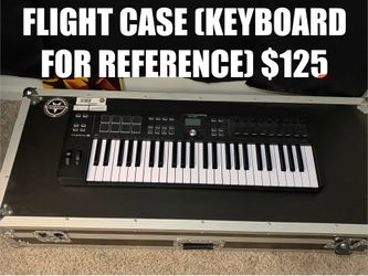 ROAD RUNNER 61 Key 5 octave Synthesizer Piano Keyboard Flight Travel Case