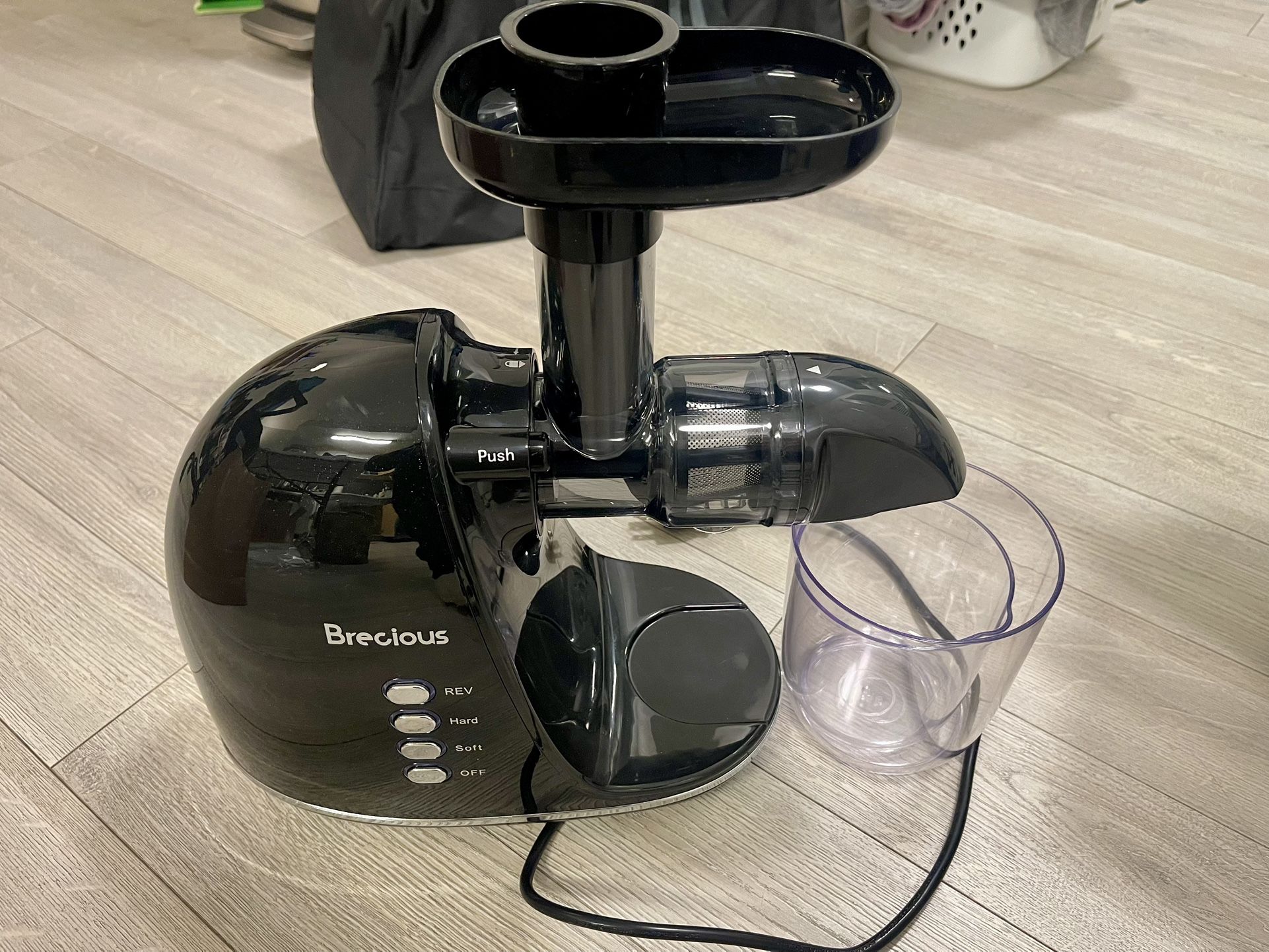 Slow Masticating Juicer,Brecious Cold Press Juicer with 2 Speed Modes & Quiet Mo