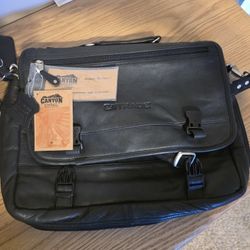 Canyon Outback BRAND NEW 100 % Leather Brief