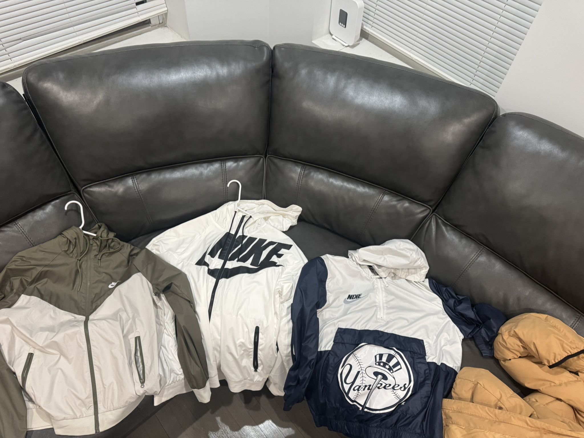 Nike Windbreaker Large