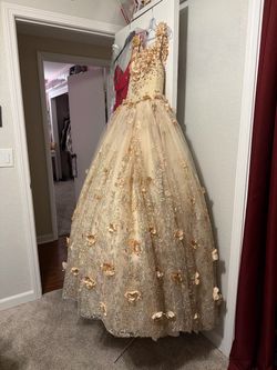 Gold Quinceañera Dress size 6