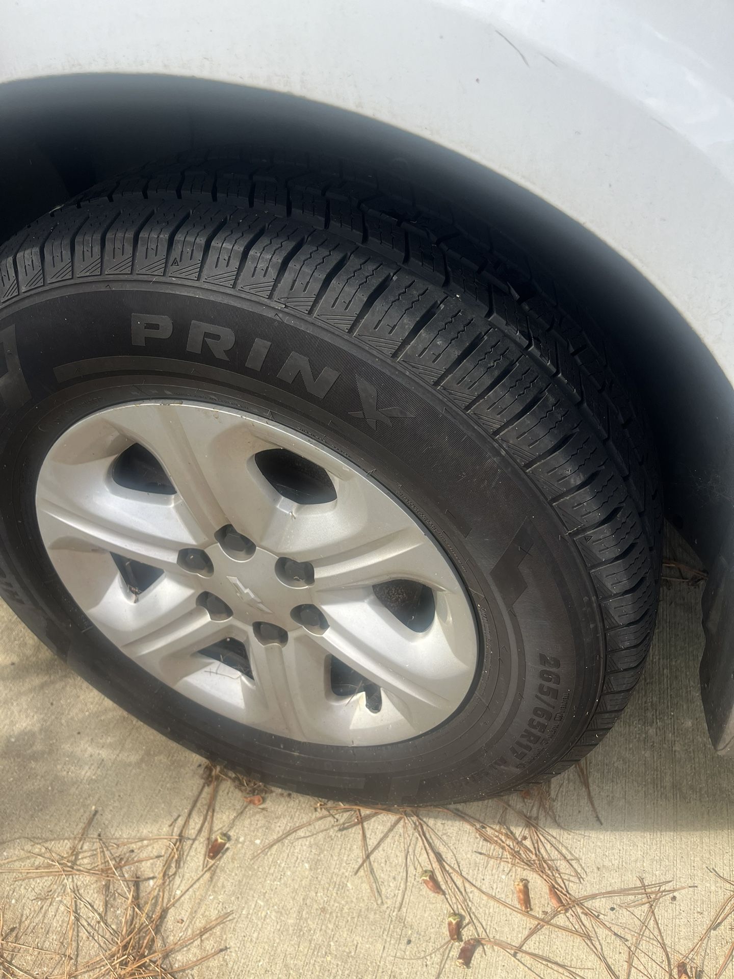 Chevy Traverse White Tan Interior