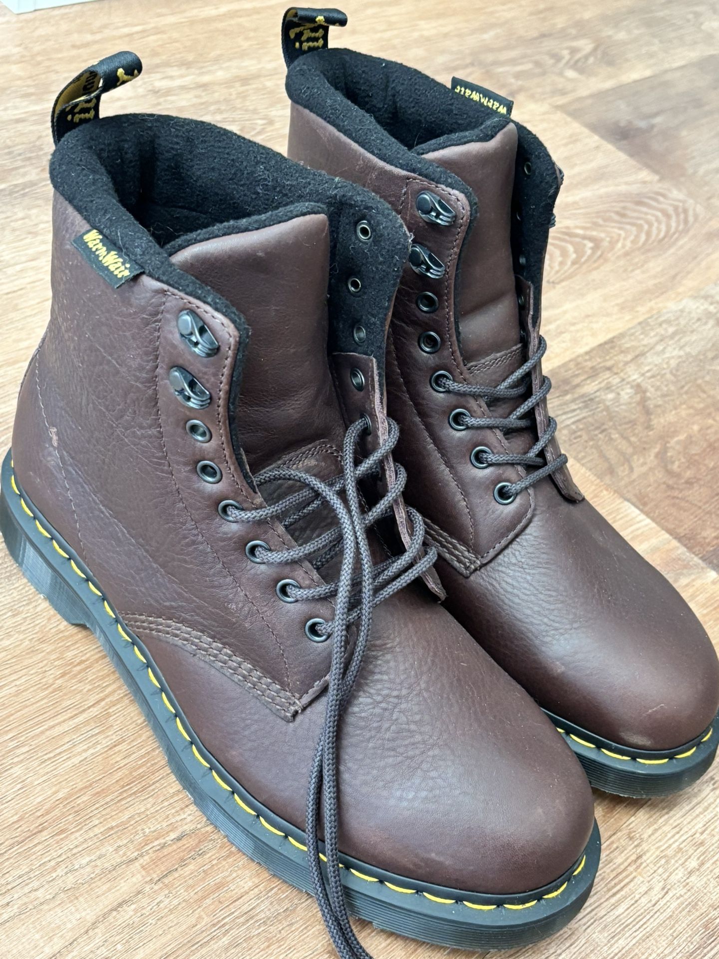Dr.Martens 1460 Pascal Warmwair Boots