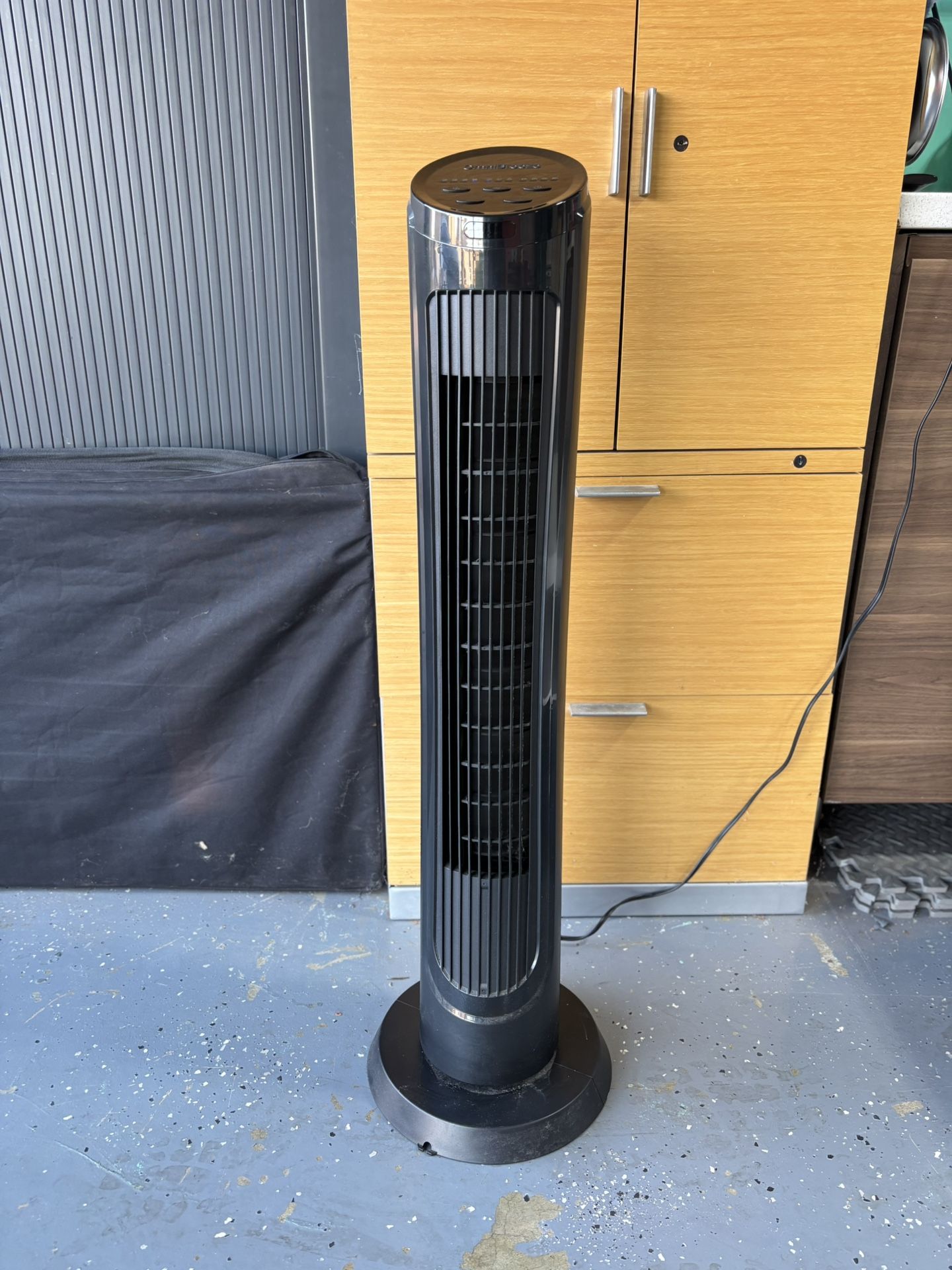 Omni Breeze Tower Fan With Remote
