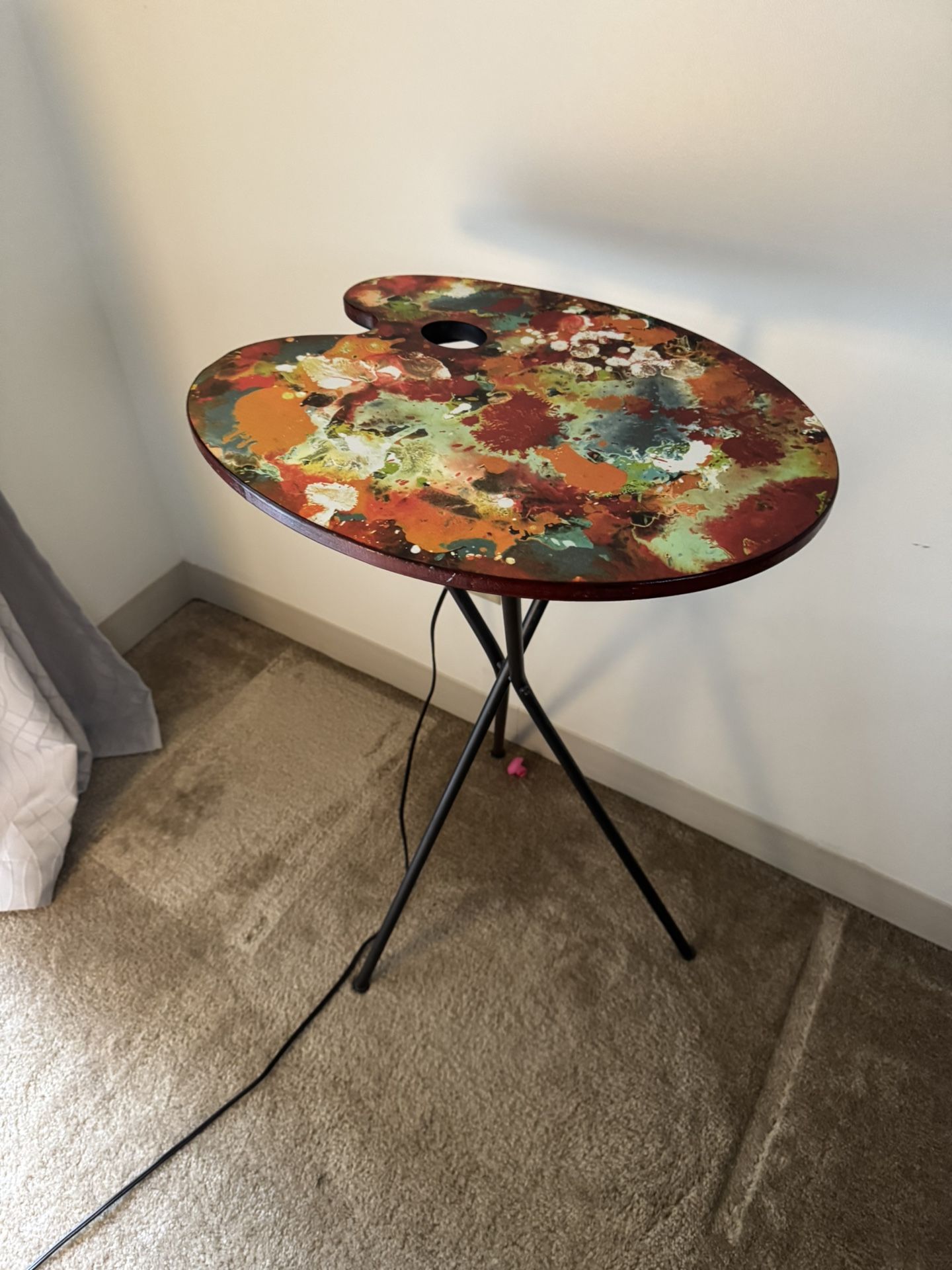 Painter’s palette side table