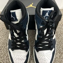 Jordan Men's Dark Blue and White Sneakers, Air Jordan 1 MID, 554724 411, size 9.5