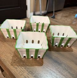 Ceramic Berry Baskets Set of 4