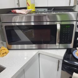 Frigidaire Microwave
