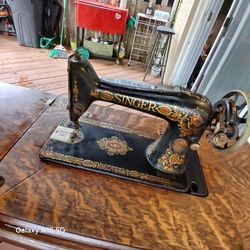 1910 Singer Sewing Machine 