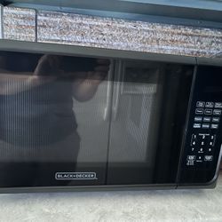 Black+Decker Microwave 