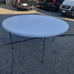 Round Party Tables
