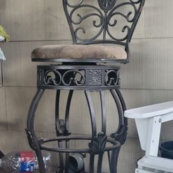 3 Bar Stool Chairs 