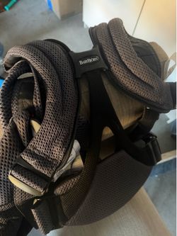 Baby bjorn carrier