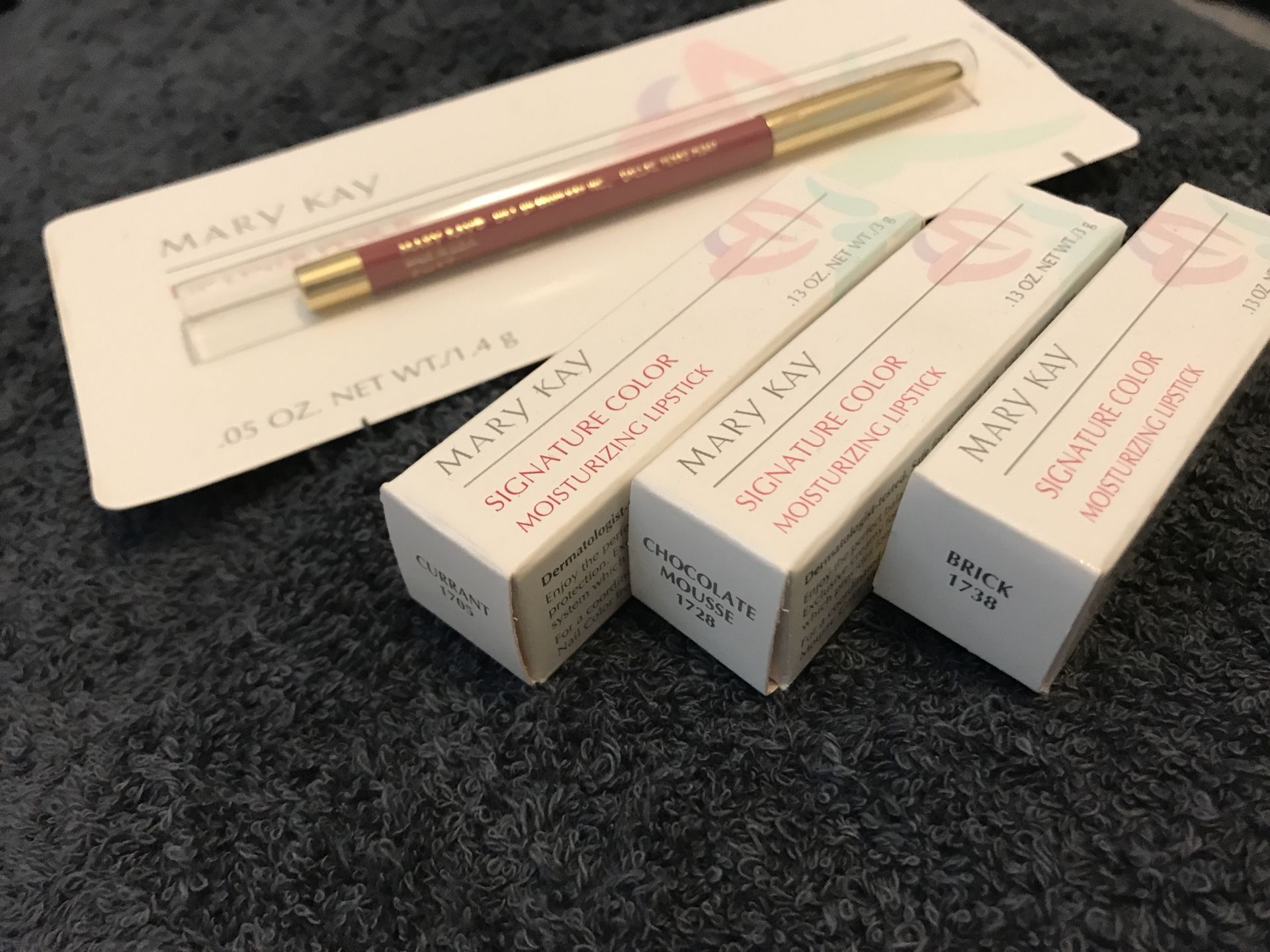 Mary Kay Signature Lipstick and eyebrow pencil. Lot of 4
