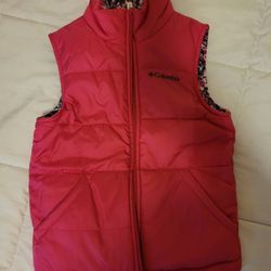 Brand NEW Columbia Vest For Girls