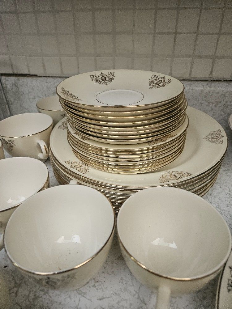 Eggshell Nautilus Vintage China Set