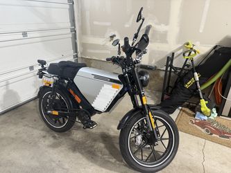 Onyx rcr 80V with tons of upgrades and gold panela
