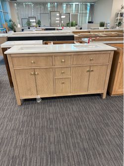 61” Bathroom vanity in wood color