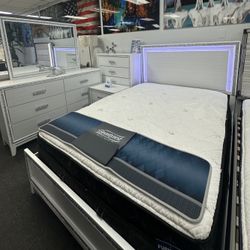 Presidents Day Sale 🇺🇸 5PC Bedroom Set ✅ Comes With Mattress 