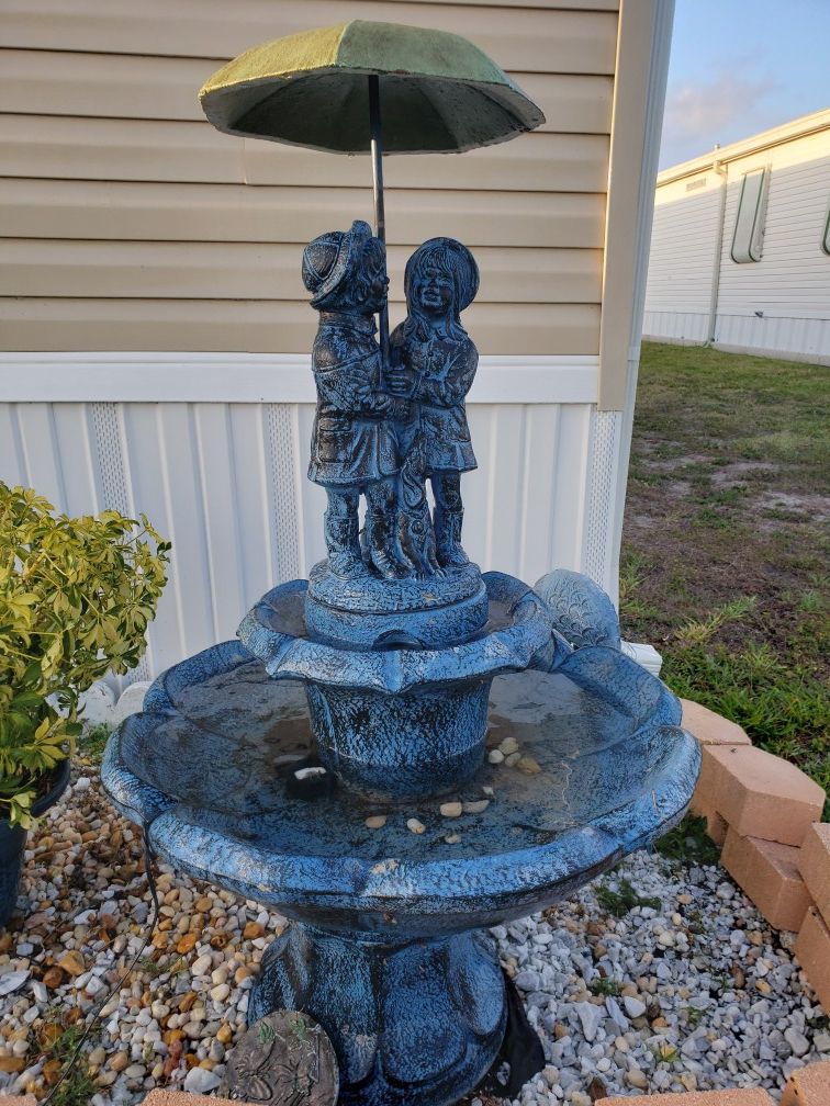 Outdoor water fountain