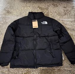 Black North Face Puffer Coat Size L