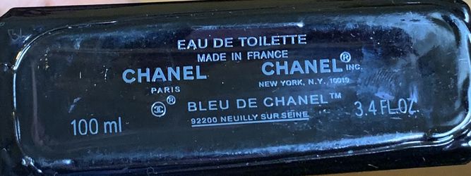 Chanel Bleu De Chanel Mens Eau De Tollette 3.4 oz Parfum Spray good  condition Used With box This Is left over 60 % full great scent spray  bottle for Sale in Mountain