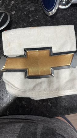 Chevy emblem