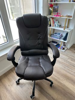 Need to sell office desk chair ASAP!!!