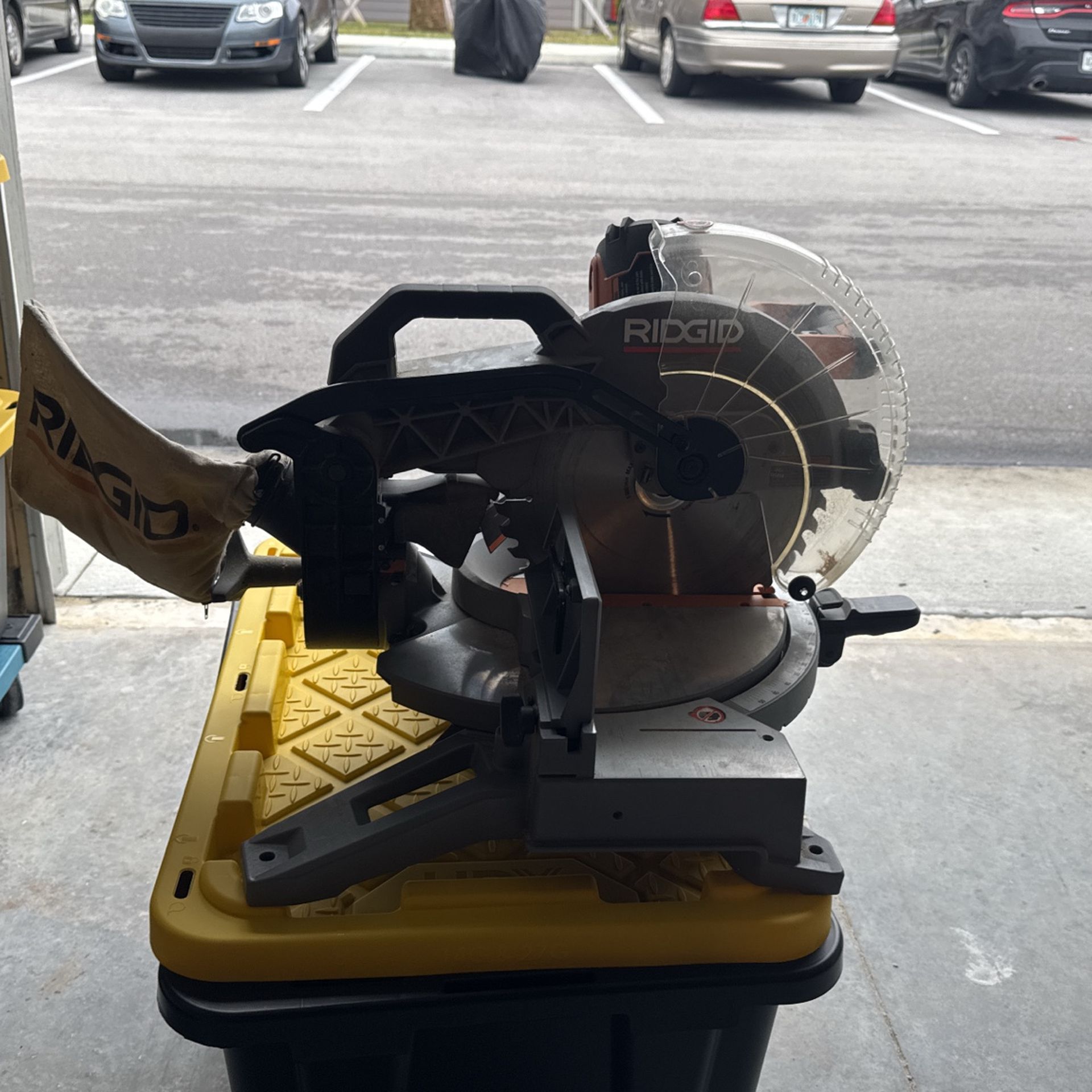 RIGID 12 Inch Miter Saw Used Twice - No Longer Need