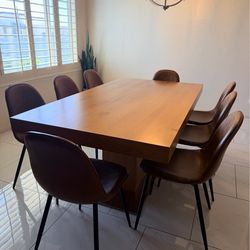 Stunning Calligaris Dining Table