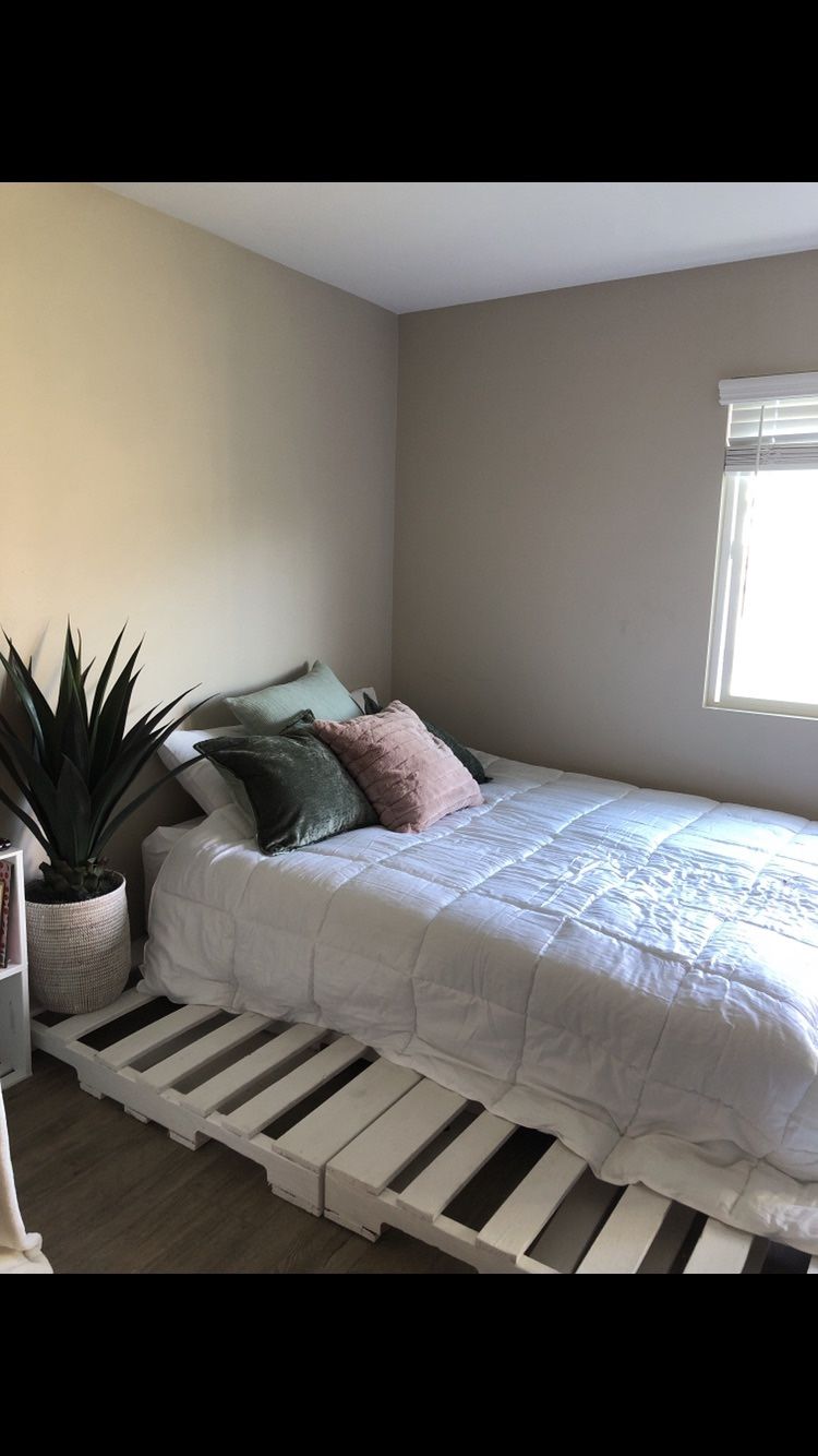 queen/king wood pallet bed