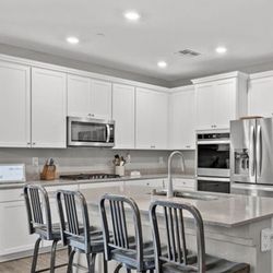 Swiveling Metal Bar Stools