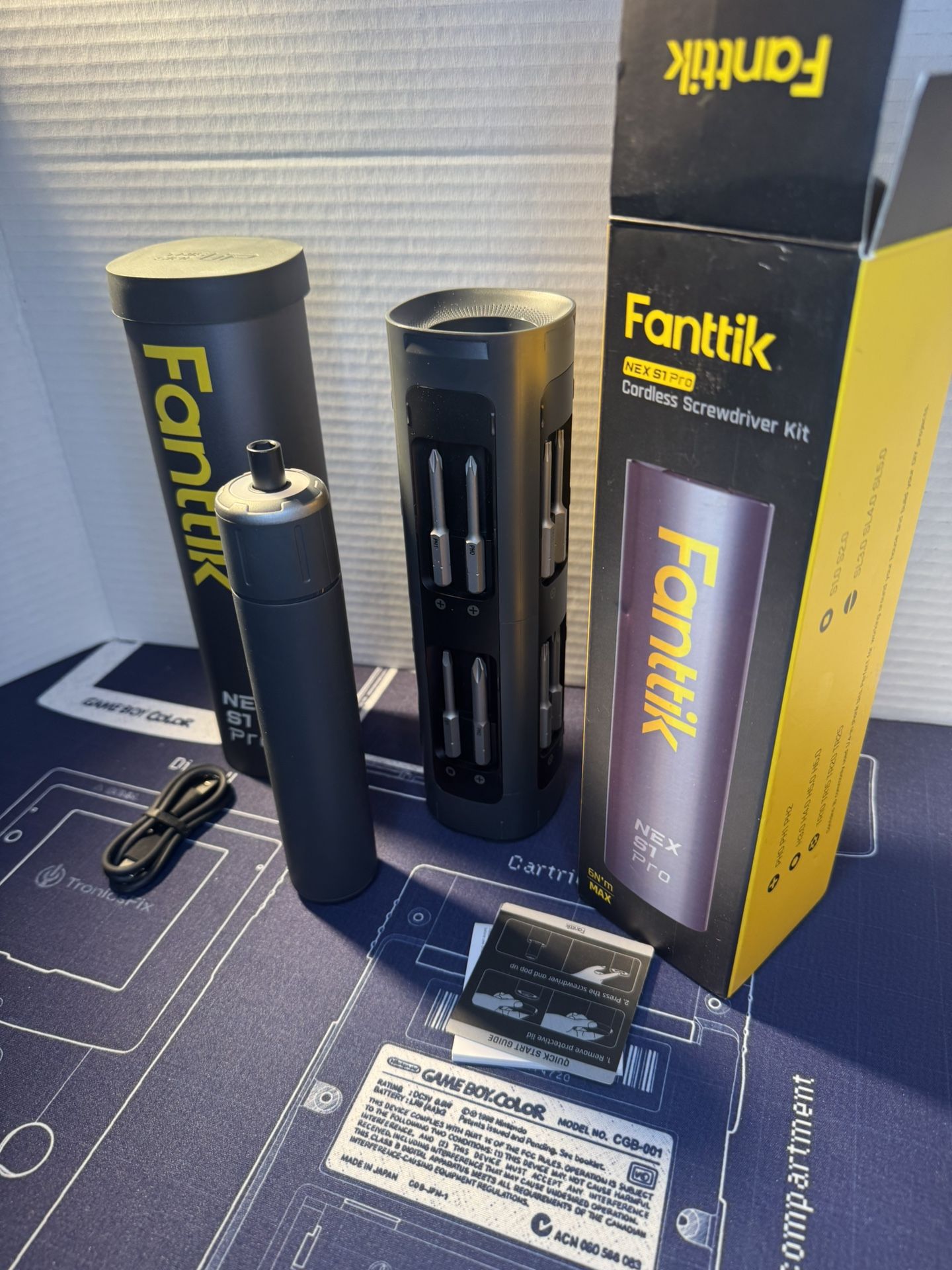 Fantik Cordless Screwdriver Kit