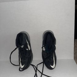 Black BasketBall Shoes