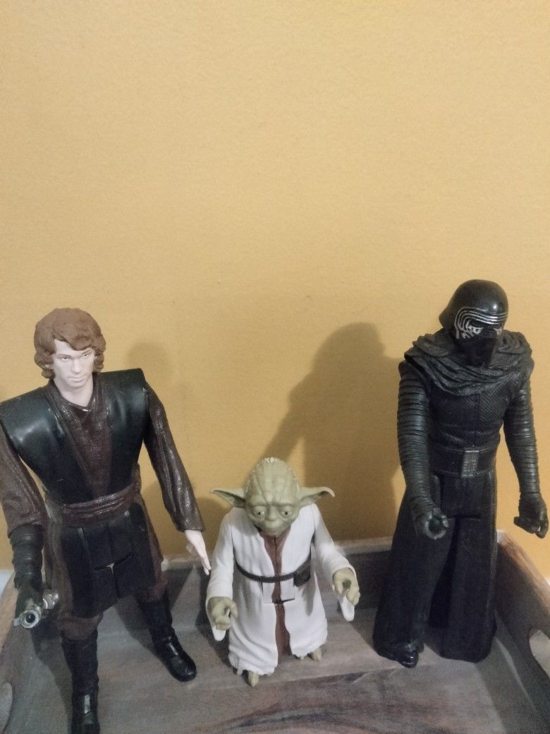 Lot 3 Star Wars Figures