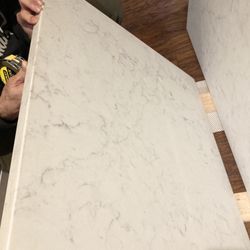 NEW Quartz countertop Remnant