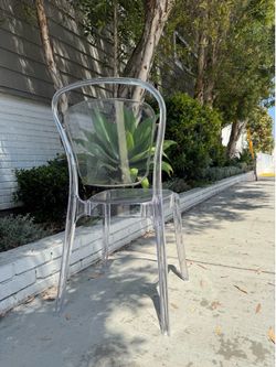 CRYSTAL CLEAR STYLE Chair