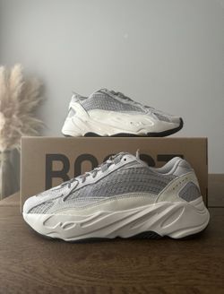Yeezy Boost 700 Static 10M/11W