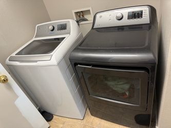 GE Washer and Dryer Set