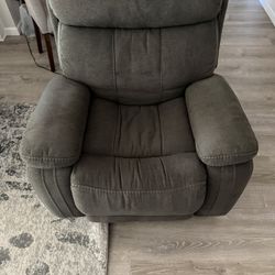 Recliner Chair Excellent condition 