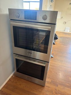 Bosch Stainless Steel Double Wall Oven – $750 OBO
