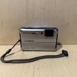 Panasonic Lumix Water/Shockproof BROKEN BAD PIXELS HD Digital Camera Read Info!