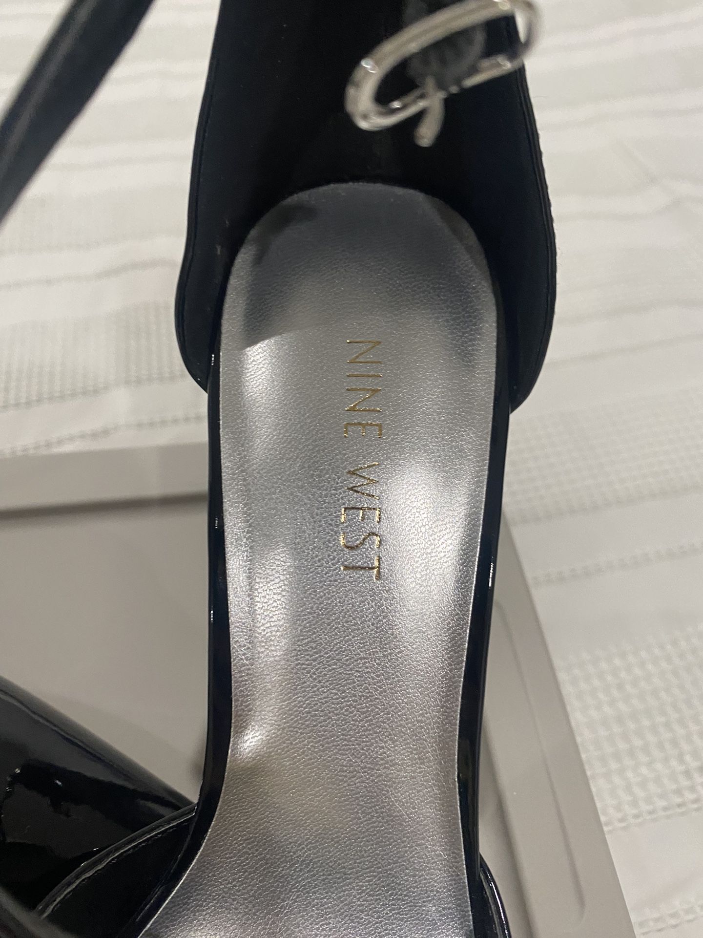 8.5 M Heels Black