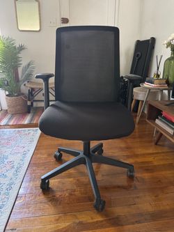 Poppin Nomad Task Chair - Black