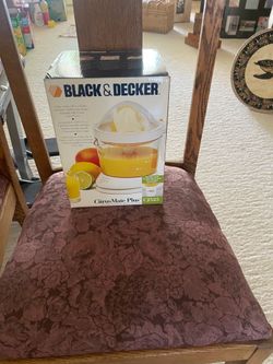 Juicer and fruit basket